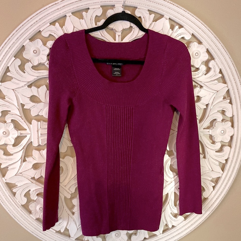 Unites States Sweaters ladie’s sweater burgundy color. Soft and cozy.
